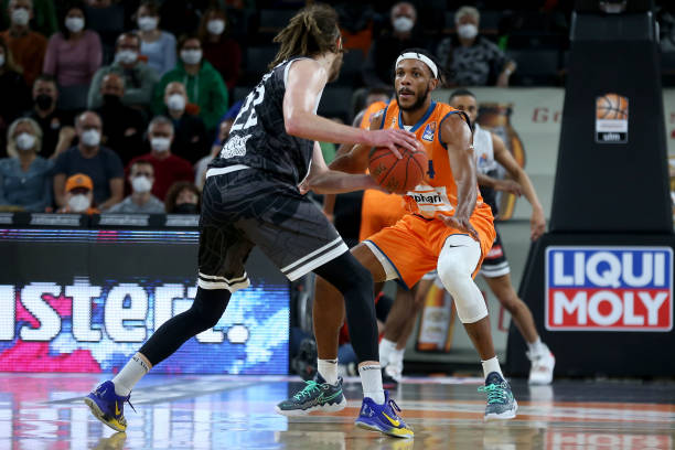 离不开教练 离不开教练