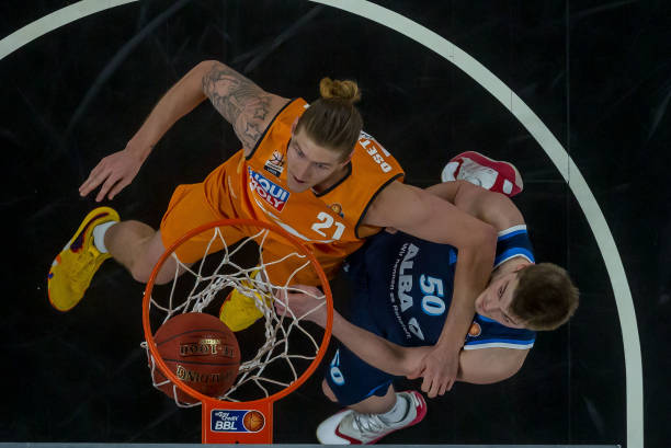 季热身赛中 季热身赛中